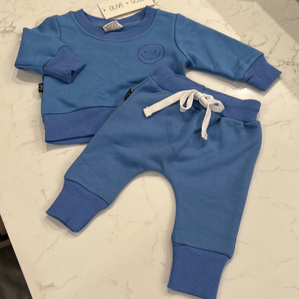 Olive + Scout Happy Jogger Set size 0-3 months